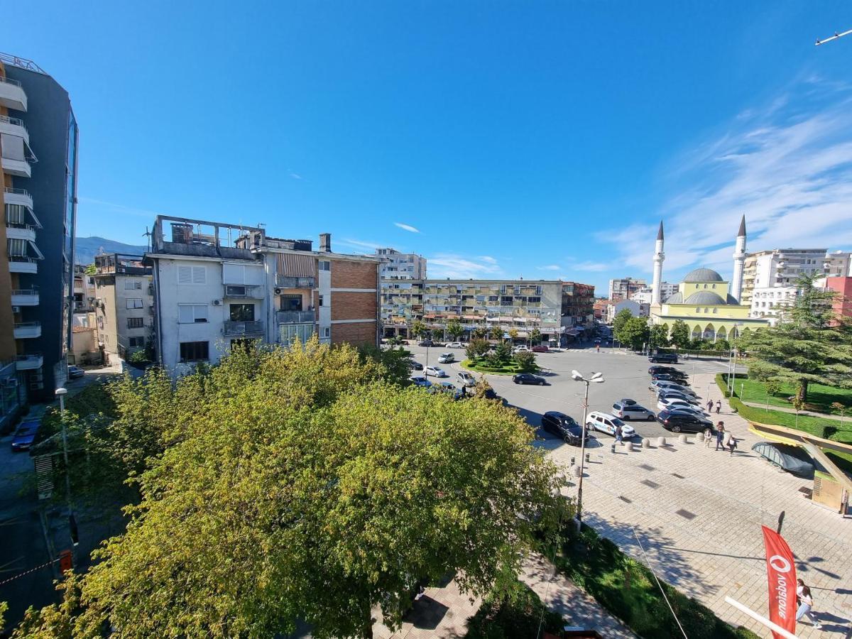 Apartamento Shkodra Center Exterior foto